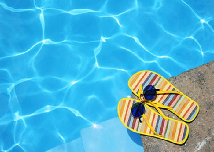 logo vacances avec piscine